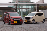 「ホンダN-WGNカスタム」（写真左）と「N-WGN」
    