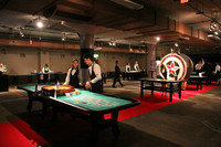 東京のど真ん中の地下に秘密カジノが!?　という構図。わざわざ専用チップを刷るなど、これまた凝っていた。