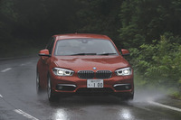 車重は1480kg。前軸重は760kgで後軸重は720kgなので（車検証記載値）、前後の重量配分は51：49となる。