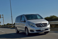 「V220d」の燃費は、JC08モードで15.3km/リッター。今回は、市街地2：高速道路8の割合で202.6kmをドライブし、満タン法で10.3km/リッターの燃費を記録した。