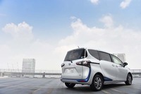 トヨタ車のラインナップにおいて、最もコンパクトなミニバンとなる「シエンタ」。2015年7月9日に2代目が発売された。