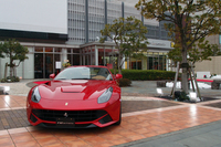 ショールームの所在地は、横浜市西区みなとみらい2-2-1。2014年6月末には、横浜市都筑区に整備の拠点も開設される。
    