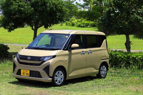ダイハツ伝統の軽ハイトワゴン「ムーヴ」が、およそ10年ぶりにフルモデルチェンジ。スライドドアの採用が話...
