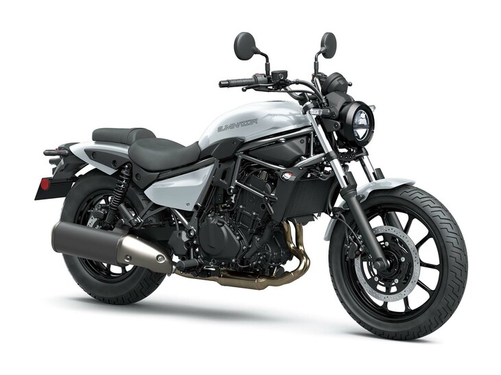 エリミネーター（写真の車体色は「パールロボティックホワイト」）