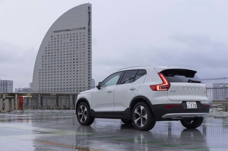 グレードラインナップは「インスクリプション」「モメンタム」「ベース」から「アルティメット」「プラスプロ」「プラス」に刷新されている（いずれも装備が豪華な順）。