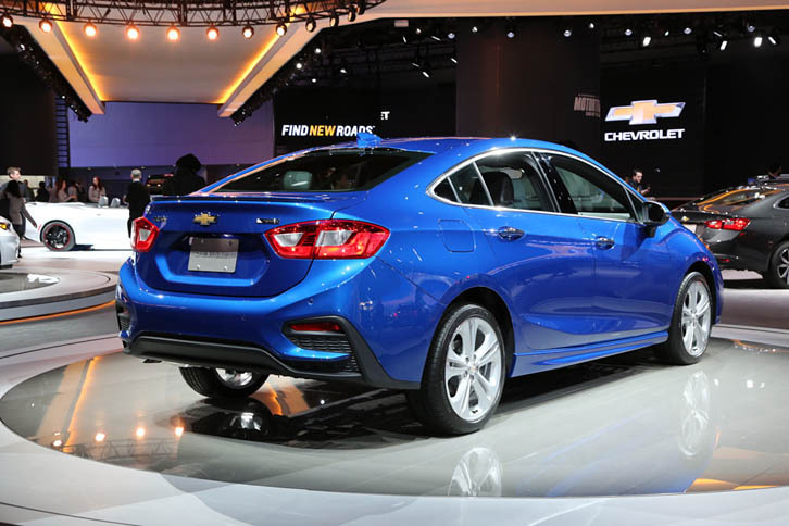 シボレー・クルーズ セダン