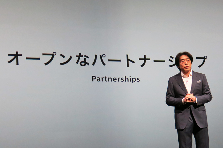 記者会見では新しいエンターテインメントの提供に加え、双方向性のあるモビリティー社会の実現についても言及。カスタマーやパートナー企業、クリエイターなどがコミュニケーションできる、オープンで自由な環境を整えていくと語った。