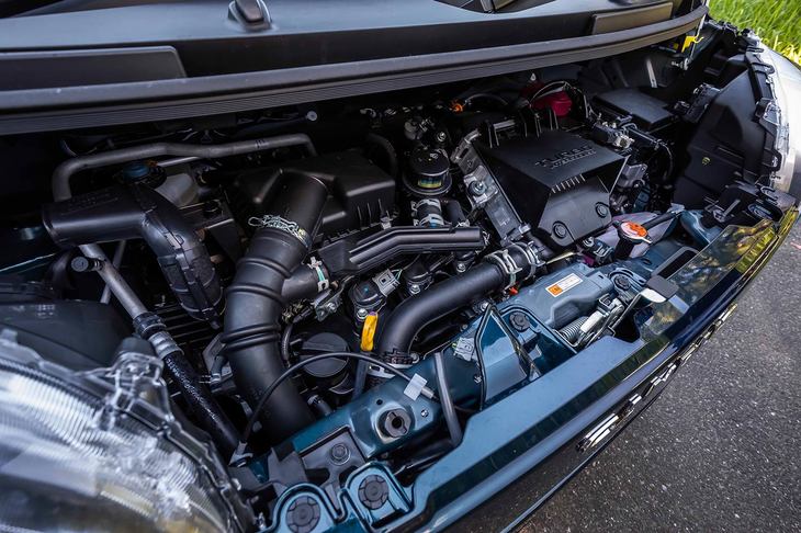 新たにターボ車が設定されたのも新型「ムーヴ キャンバス」のトピック。ダイハツ独自の「D-CVT」との組み合わせで、WLTCモード燃費はNA車と比べてそん色のない、22.4km/リッター（FF車）を実現している。