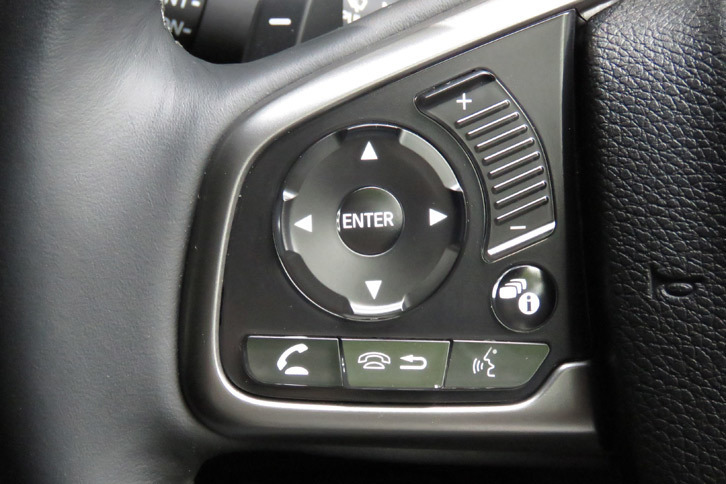 ホンダ・シビックハッチバック（ステアリングホイール）