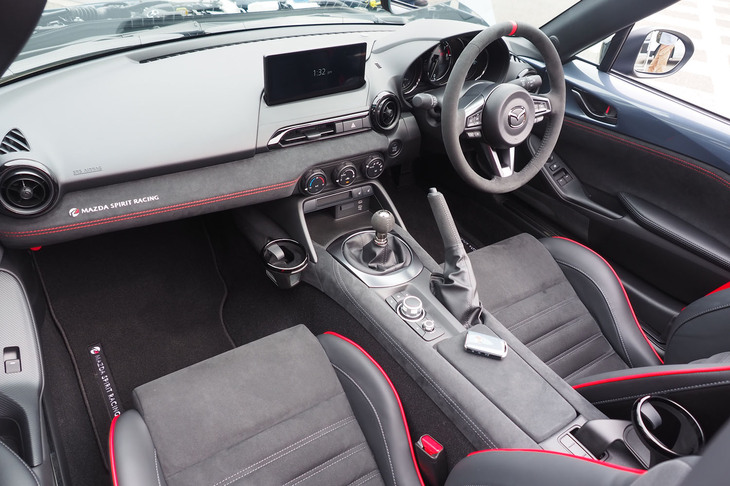 マツダ スピリット レーシング・ロードスター（コックピット）