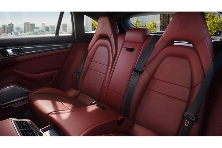 ポルシェ・パナメーラ4 Eハイブリッド スポーツツーリスモ（インテリア）