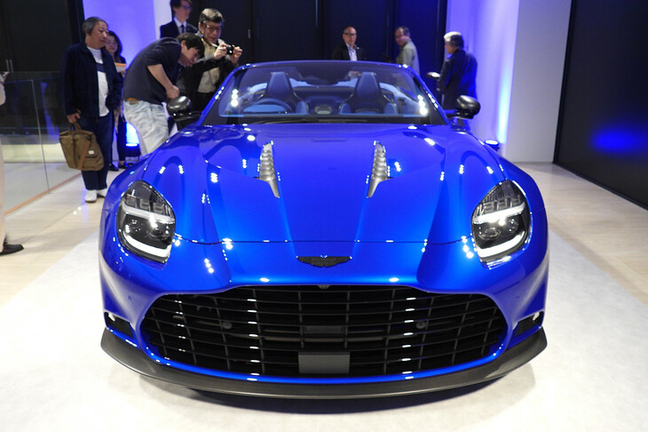 アストンマーティン・ヴァンキッシュ ヴォランテ（フロント）