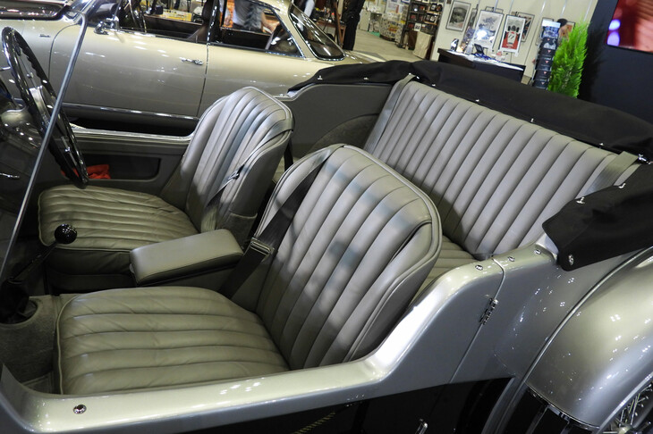 アルヴィス4.3リッター ヴァンデン プラ ツアラー（コンティニュエーションモデル）