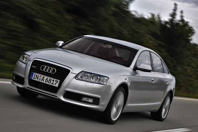 現在にまで至るアウディのデザインアイコン「シングルフレームグリル」を初めて採用したのは「A6」だった。