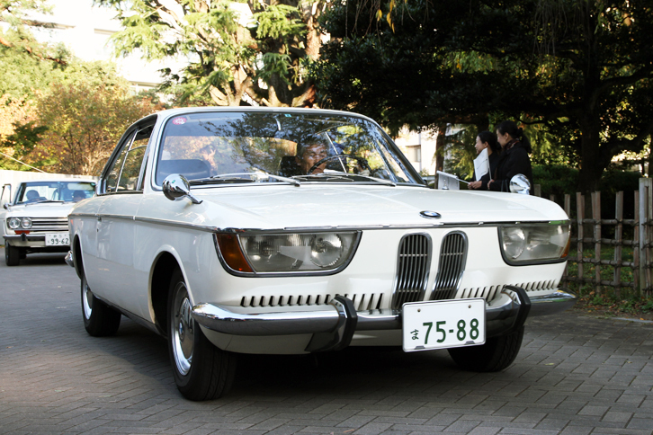 いささか奇怪ともいえる個性的な顔つきを持つ「BMW 2000CS」。今日の「6シリーズ」のルーツである。