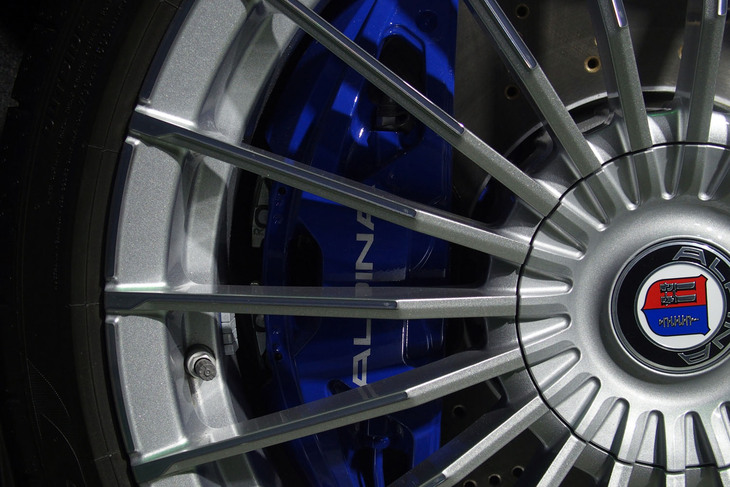 BMWアルピナB4グランクーペ（ブレーキキャリパー）