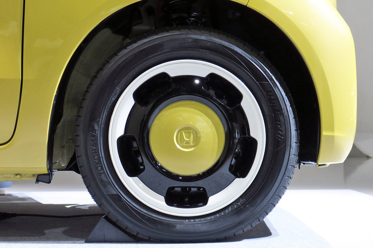 ホンダN-BOXファッションスタイル（タイヤ＆ホイール）