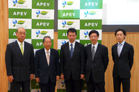 『webCG』2011年前半から読む、“EVのいま”