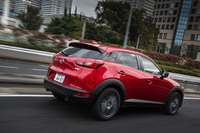 ボディーカラーは従来モデルと同じ全8色だが、「スノーフレークホワイトパールマイカ」「マシーングレープレミアムメタリック」「エターナルブルーマイカ」の3色は新規設定色となる。