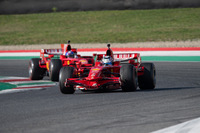 自身が所有するF1マシンでサーキット走行を楽しむ「フェラーリ・フィナーリ・モンディアーリ」の参加者。