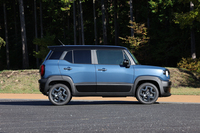 全長×全幅×全高＝3760×1670×1705mmのボディーサイズは従来型と同じ。最低地上高が180mmも確保されているほか、4.7mの最小回転半径もありがたい。