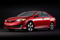 新型「トヨタ・カムリ」、アメリカでデビュー