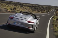 「911スピードスター」のドイツ本国での価格は26万9274ユーロ（およそ3310万円）となっている。