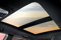 「ジープ・グランドチェロキー」に特別な“S”を冠した限定車の画像