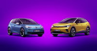 フォルクスワーゲンの電気自動車「ID.3」（左）と「ID.4」（右）。日本には2022年に導入される。