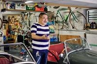 白石さんの本業はグラフィックデザイナー。主宰するデザインオフィスのボスとして、いくつもの雑誌を手がけている。忙しい毎日を送っているだけに、ガレージでのひとときは貴重な時間。