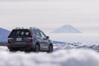 770km余りを走行した今回の試乗では満タン法で9.9km/リッターの燃費を記録。ハイブリッド車としての魅力という点では今一歩。