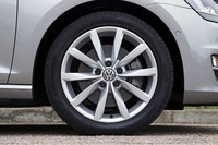 ホイールは15インチから17インチが標準装備となり、オプションで18インチも用意される。