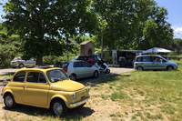 トスカーナ州ポッジボンシ町の、あるロータリーにて。ここが今回の計測地点。