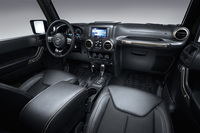 「ラングラー アンリミテッド 75thアニバーサリーエディション」のインテリア。