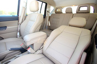 クライスラー、新型「ジープ・コンパス」を発売の画像