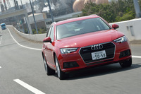 「アウディA4アバント」には、渋滞時のストップ＆ゴーまで自動的に行うクルーズコントロール機能が、標準で備わる。