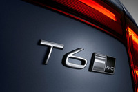 試乗会場には「T6」および「D5」グレードの、ともに4WD仕様が用意されていた。今回はT6は主に「S90」で、D5は「V90」でテストしている。