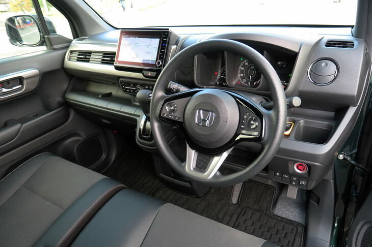 ホンダN-WGN Lスタイル＋ ビター（インストゥルメントパネルまわり）