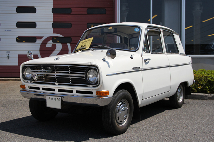 新車以来の「埼」ナンバーを付けた1968年「三菱ミニカ デラックス」。62年に発売された三菱初の軽乗用車だった初代ミニカの最終型である。