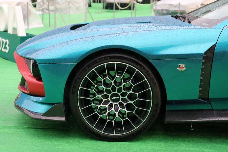 アストンマーティン・ヴァラー（フロントホイール）