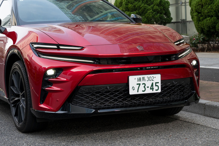 トヨタ・クラウン スポーツRS