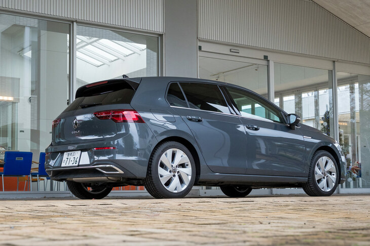 2021年12月に日本導入が発表された「TDI」。トルク豊かな走りと燃費性能のよさが特徴のディーゼルモデルだ。（写真：向後一宏）