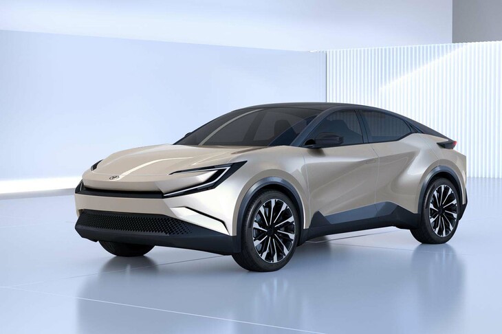 クーペライクなシルエットが特徴のSUV「トヨタbZ COMPACT SUV」。