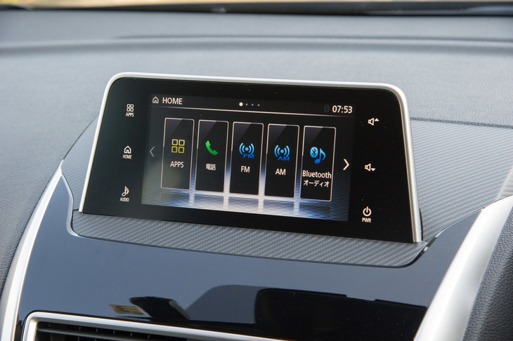 「エクリプス クロス」の装備における目玉のひとつである、スマートフォン連動ディスプレイオーディオ。「Gプラスパッケージ」に標準装備される。