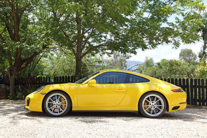 ポルシェ911カレラ4S