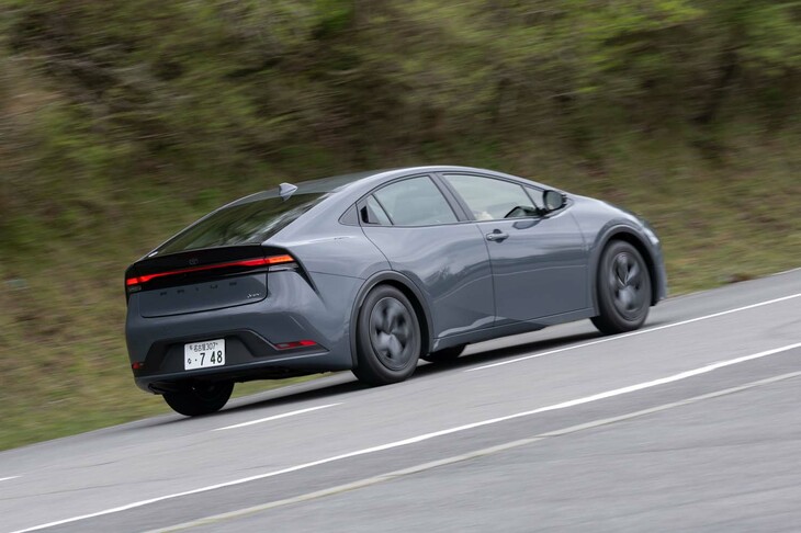 「U」はKINTO専用だが、一般販売されている2リッターの「Z」や「G」をKINTOで乗ることも可能。モデリスタやGRのパーツ装着車も選べる。