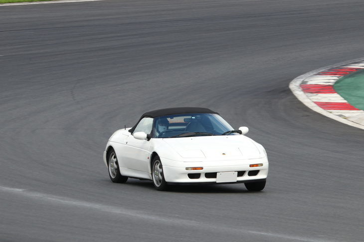 ロータス・エラン（1990年）