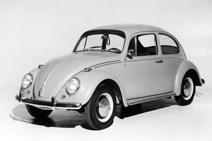 1945年に本格生産が開始された“ビートル”こと「フォルクスワーゲン・タイプ1」。メキシコ工場で2003年7月30日に生産が終了するまで、累計2152万8480台が世に送り出された。