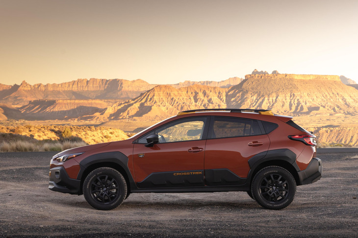 タフなオフロード性能を誇る北米仕様の「クロストレック ウィルダネス」に対して、内外装の装備やデザインでウィルダネスのブランドコンセプトを表現したのが「クロストレック ウィルダネスエディション」。価格は「クロストレック ツーリング ウィルダネスエディション」が399万3000円、「クロストレック リミテッド ウィルダネスエディション」が403万7000円となる。