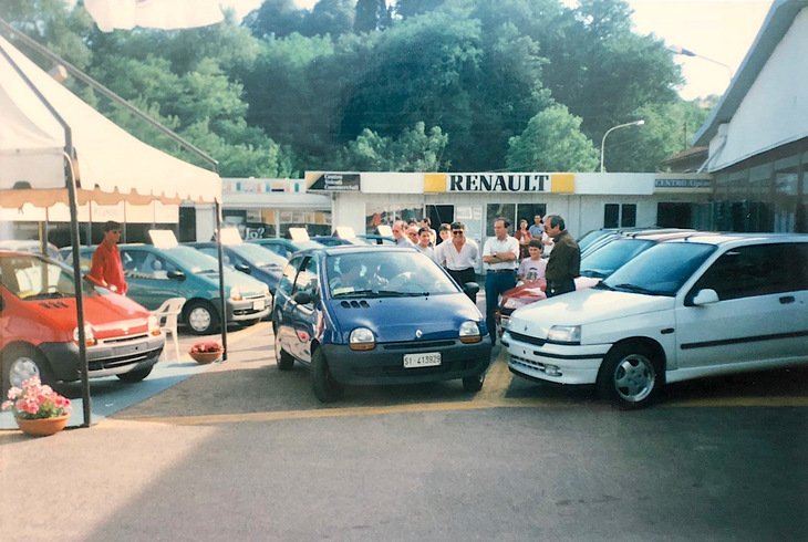 デビューしたばかりの「トゥインゴ」が大人気であった様子がうかがえる。